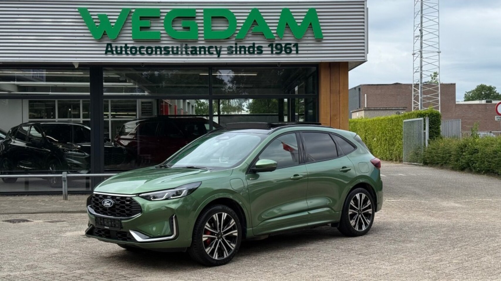 Ford Kuga - 2.5 PHEV ST-LINE X 243pk / FULL OPTIONS / 20inch - AutoWereld.nl
