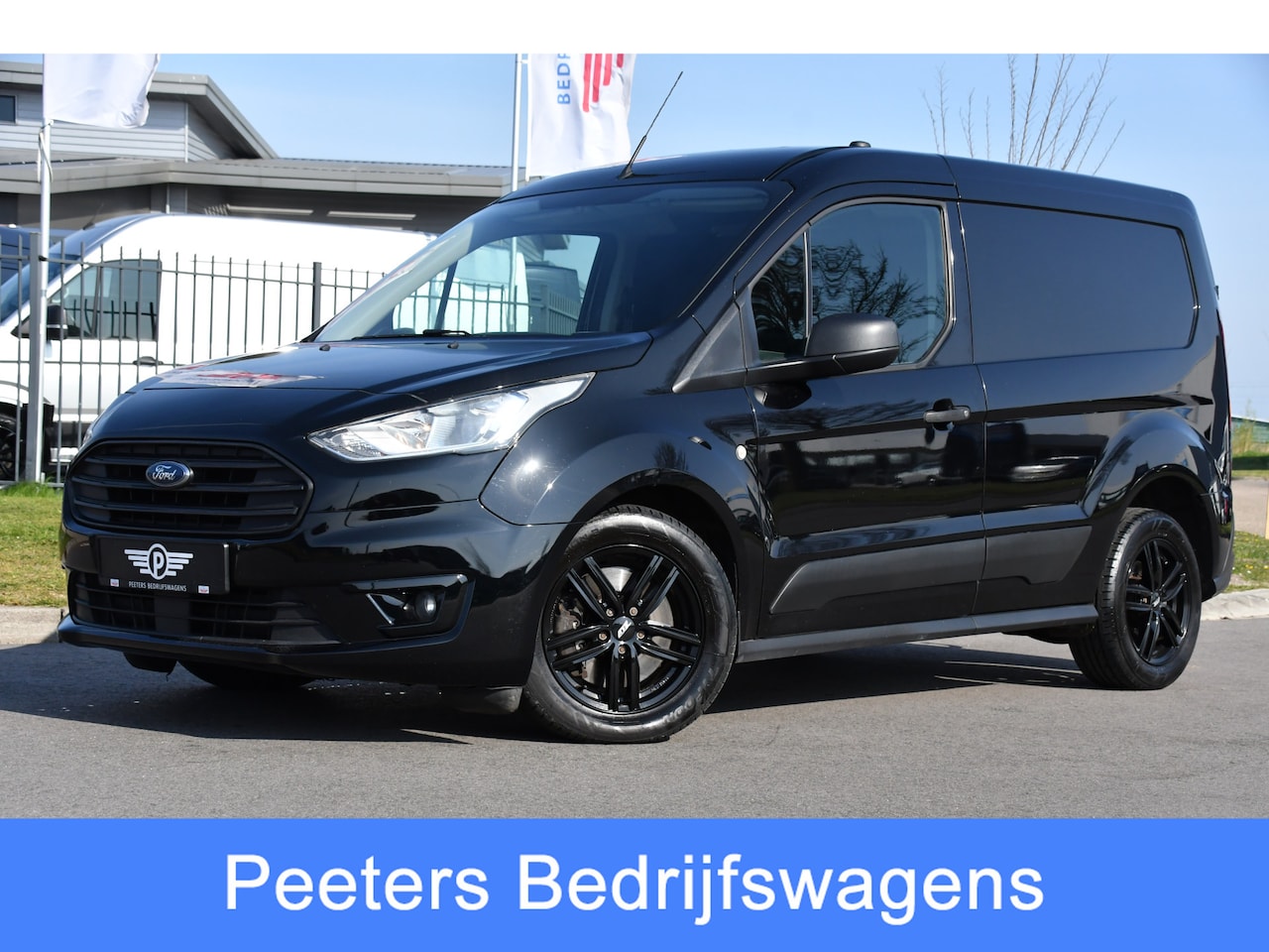 Ford Transit Connect - 1.5 TDCI L1 Black Edition Camera, Cruise, Carplay, 100pk, Automaat, multimedia, Trekhaak, - AutoWereld.nl