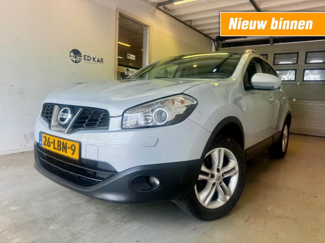 Nissan Qashqai - 2.0 Tekna AUT LEER CAMERA KEY-LESS PANO 2DE EIG. NAP APK 11-2025 - AutoWereld.nl