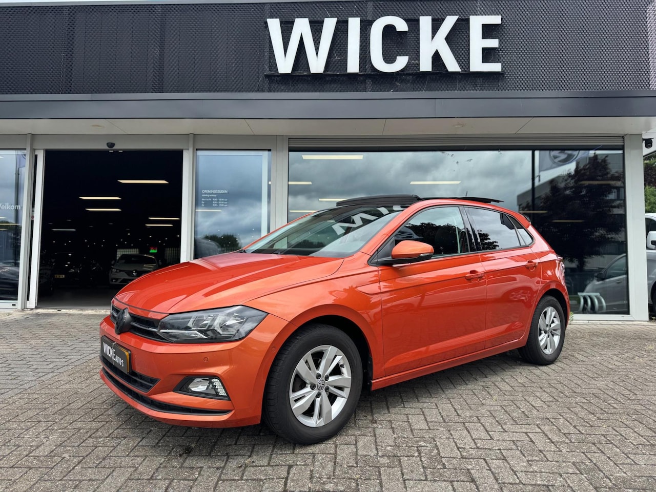 Volkswagen Polo - 1.0 TSI 95 PK Panoram Navigatie PDC ACC Dodehoek - AutoWereld.nl