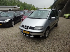 Seat Alhambra - 2.0 Reference klimaat control cruise control 7 pers