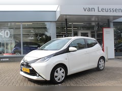 Toyota Aygo X - X-PLAY 5-DEURS AIRCO EL-RAMEN CAMERA