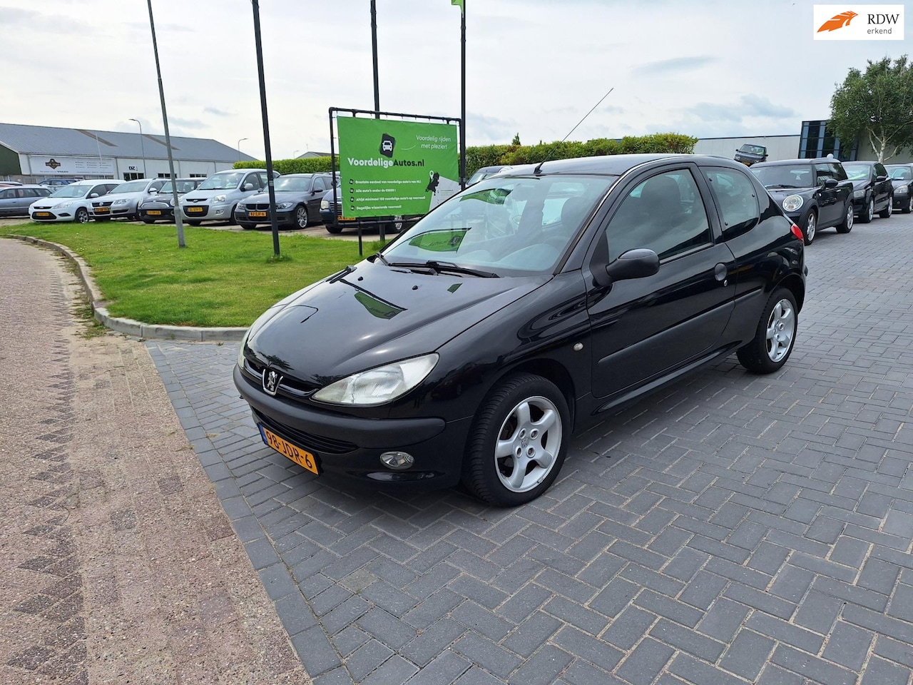 Peugeot 206 - 1.4 Pop' Art / AUTOMAAT / APK feb 2026 - AutoWereld.nl