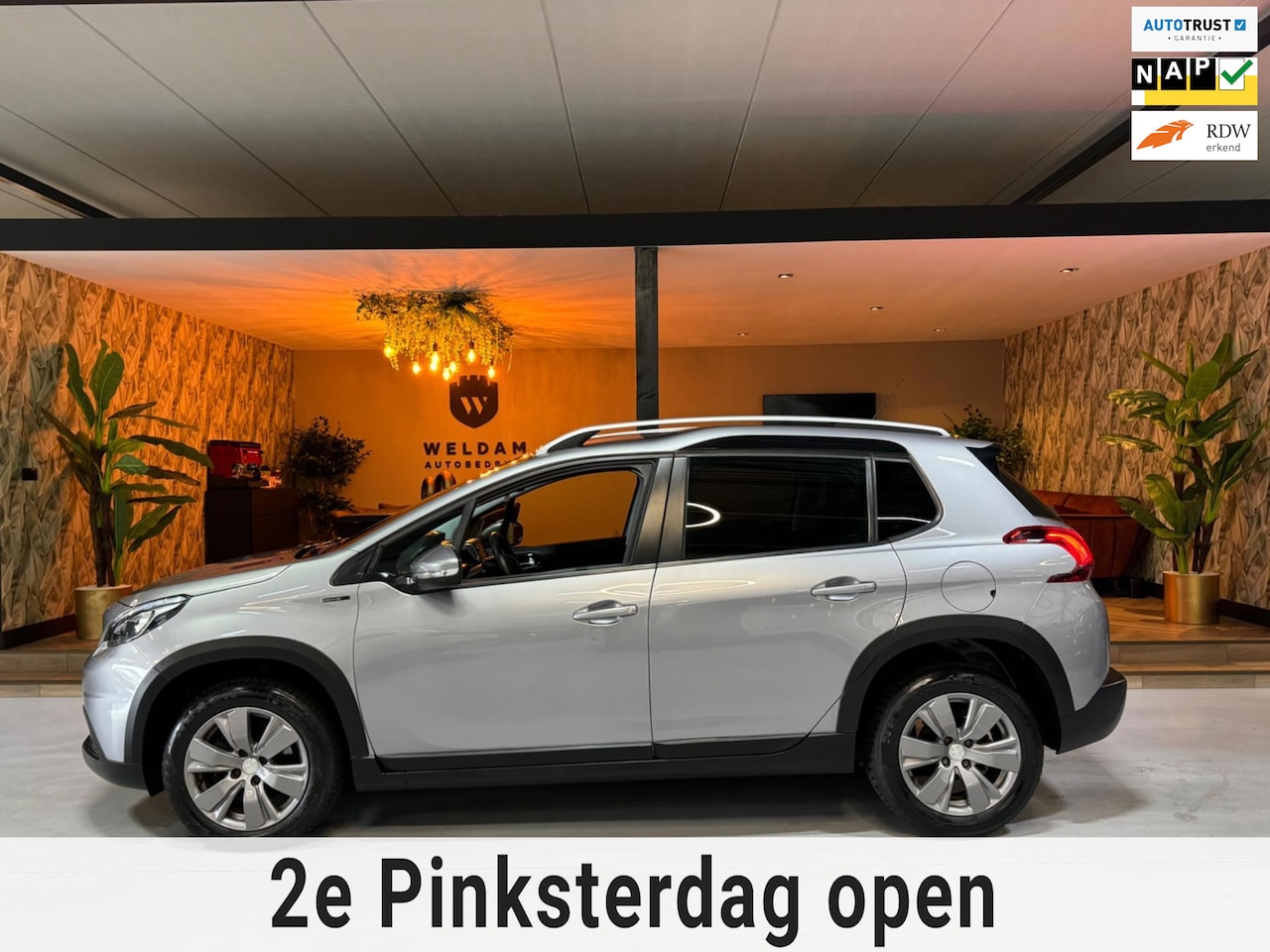 Peugeot 2008 - 1.2 PureTech Signature Garantie CarPlay StoelVW Parkeersensoren Cruise Navi Led Rijklaar - AutoWereld.nl