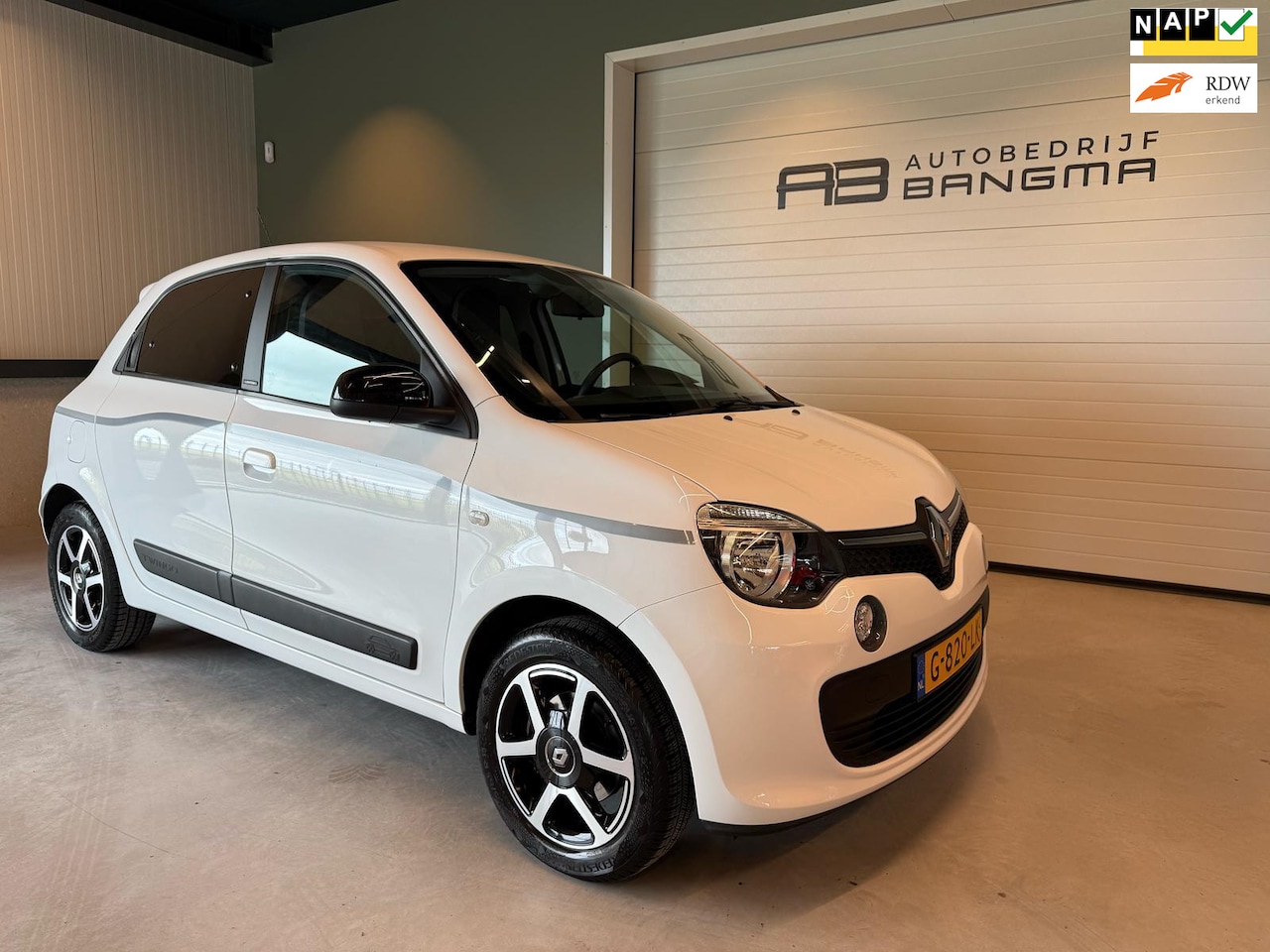 Renault Twingo - 1.0 SCe LIMITED-uitv/AIRCO/LM-VELGEN/ISOFIX/CRUISE CONTROL/nwe APK + O.H.BEURT/2e EIGENAAR - AutoWereld.nl