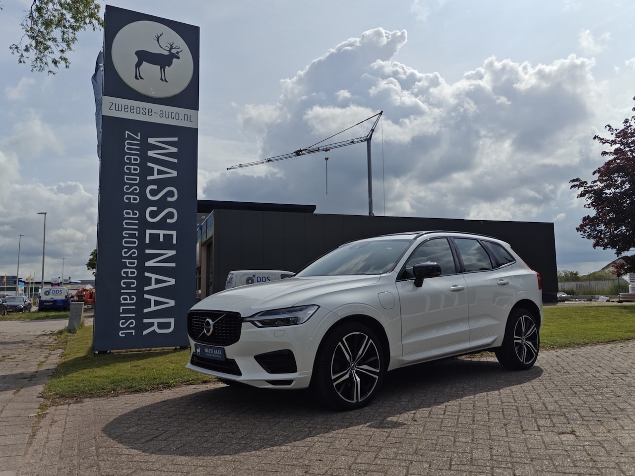 Volvo XC60 - T8 Recharge AWD R-Design | Rijklaarprijs | Trekhaak | Polestar Engineered | - AutoWereld.nl