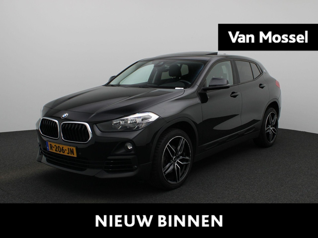 BMW X2 - sDrive18i High Executive | Climate Control | Panoramadak | Camera | Lederen Bekleding | Li - AutoWereld.nl