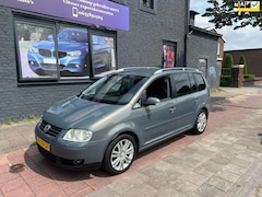 Volkswagen Touran - 2.0-16V FSI Highline navigatie