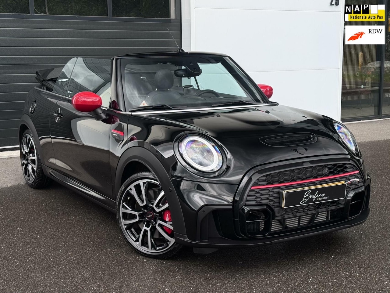 MINI Cabrio - 2.0 S John Cooper Works Org. NL | Leder | 232PK - AutoWereld.nl