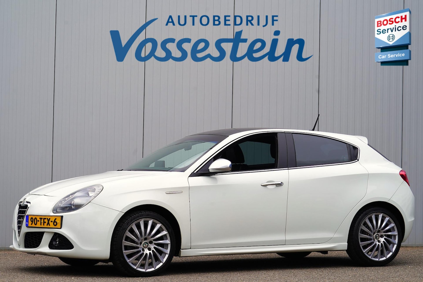 Alfa Romeo Giulietta - 1.4 T Distinctive / NL-Auto / Handbak / 170 PK / 197dkm NAP - AutoWereld.nl