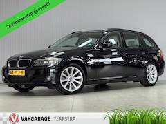 BMW 3-serie Touring - 318i Business Line/ Trekhaak/ Bi-Xenon/ 17''LMV/ LEDER/ Clima/ Navi/ Cruise/ Bluetooth/ Mu