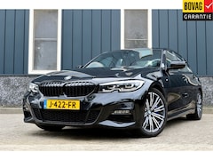 BMW 3-serie - 318i M-Sport Rijklaarprijs-Garantie Navigatie Leder sport interieur Live Cockpit Plus