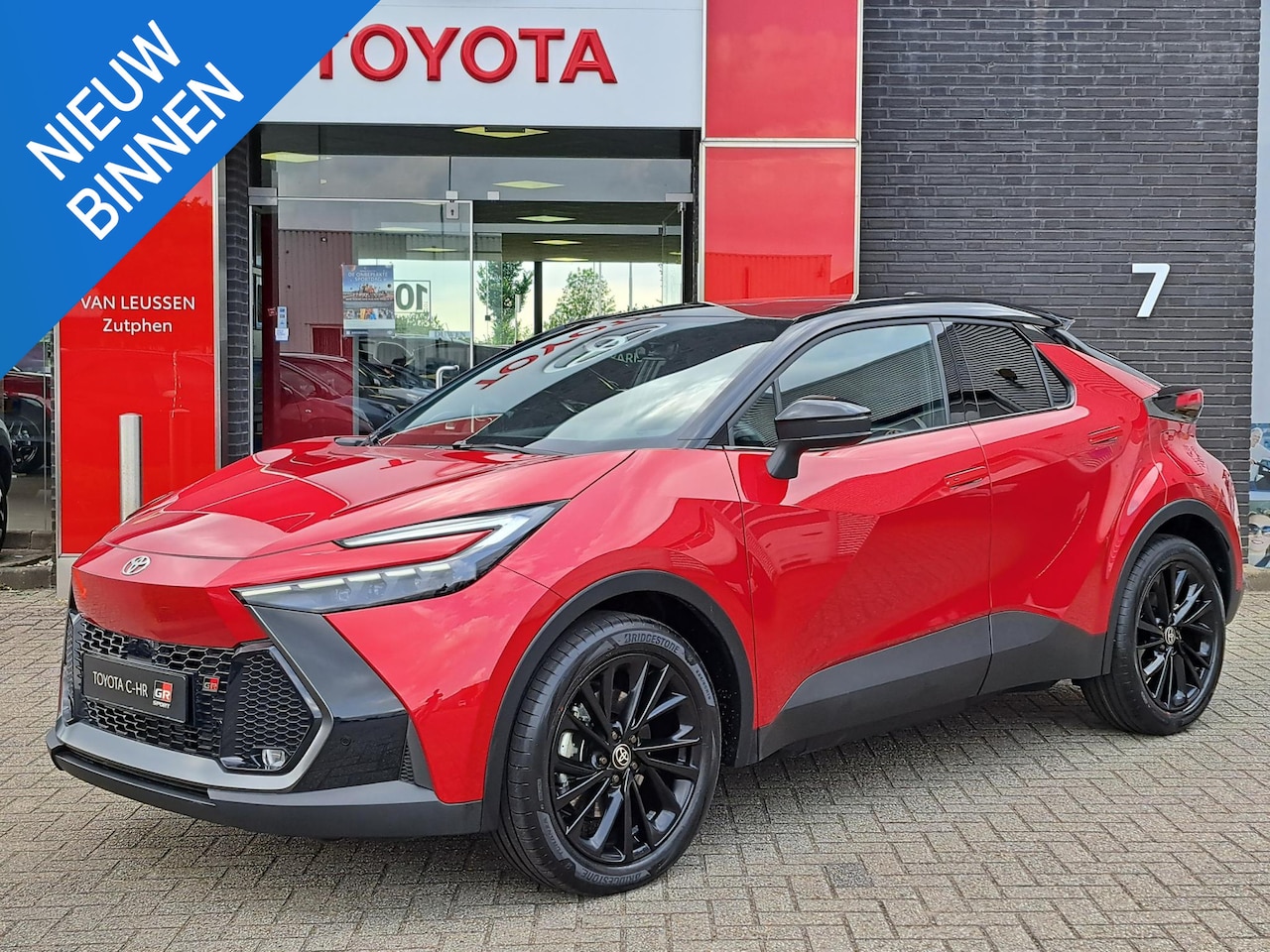 Toyota C-HR - 2.0 Plug-in Hybrid 220 GR SPORT ELEK. ACHTERKLEP ANDROID&APPLE PDC V+A NAVI - AutoWereld.nl