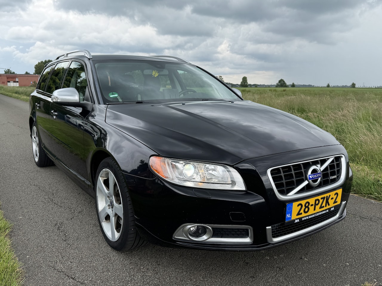 Volvo V70 - 2.0T R-Edition XENON/R-DESIGN/NAVI/ECC/CRUISE - AutoWereld.nl