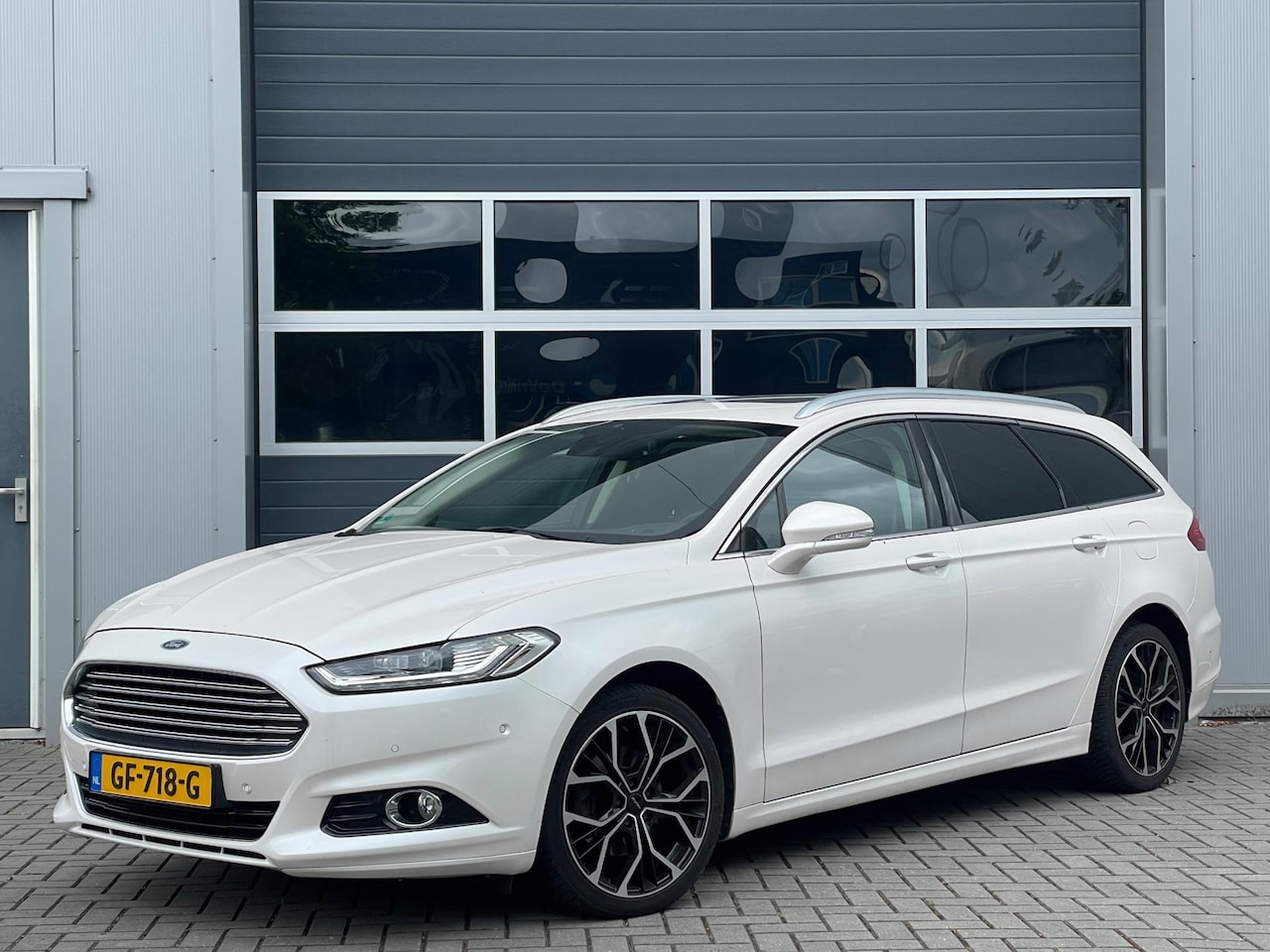 Ford Mondeo Wagon - 1.5 Titanium | Panoramadak | Keyless | Full LED | PDC v+a | Navi | Climate control | Cruis - AutoWereld.nl