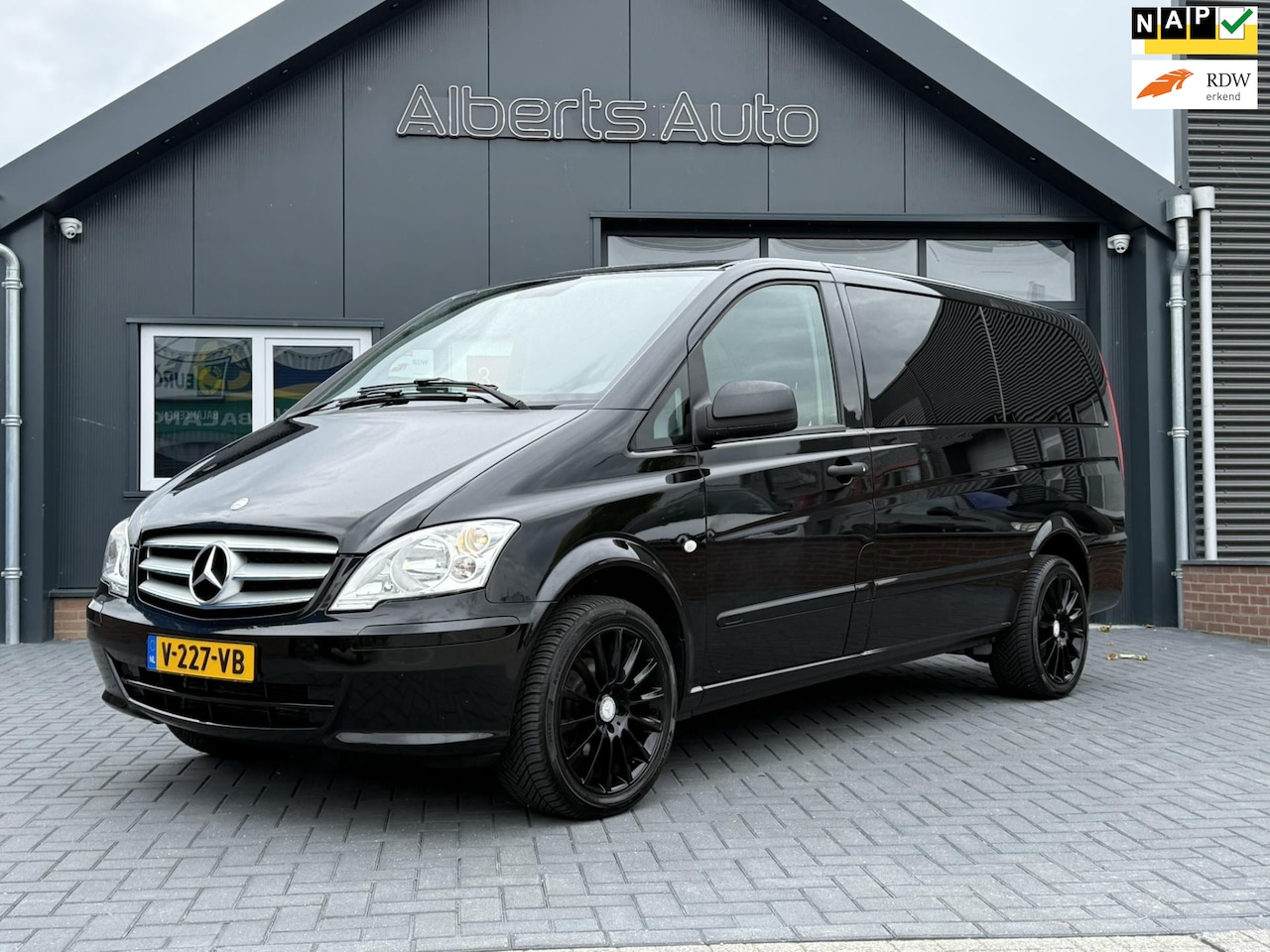 Mercedes-Benz Vito - 113 CDI 320 Lang DC | LEDER | CARPLAY | AIRCO | - AutoWereld.nl