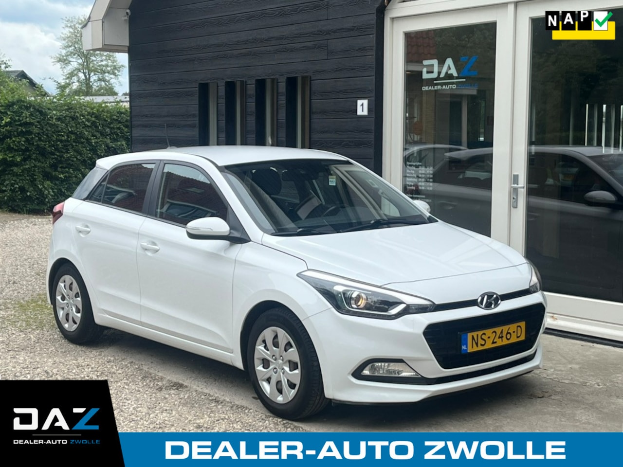 Hyundai i20 - 1.0 T-GDI Comfort Ecc/Audio/Navi/Pdc/Lm - AutoWereld.nl