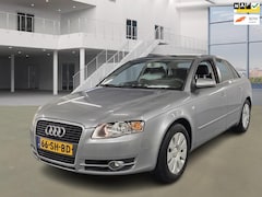 Audi A4 Limousine - 2.0 TFSI Pro Line Business/AIRCO/CRUISE/PARKEERSENS ACHTER/TREKHAAK