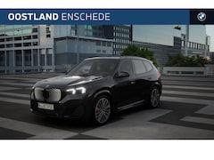 BMW iX1 - eDrive20 M Sport / Panoramadak / Trekhaak / Sportstoelen / M Adaptief onderstel / Comfort