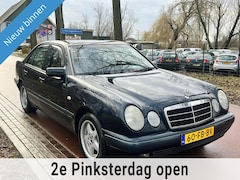 Mercedes-Benz E-klasse - 200 AIRCOLEDERHANDBAKAPKKOOPJE