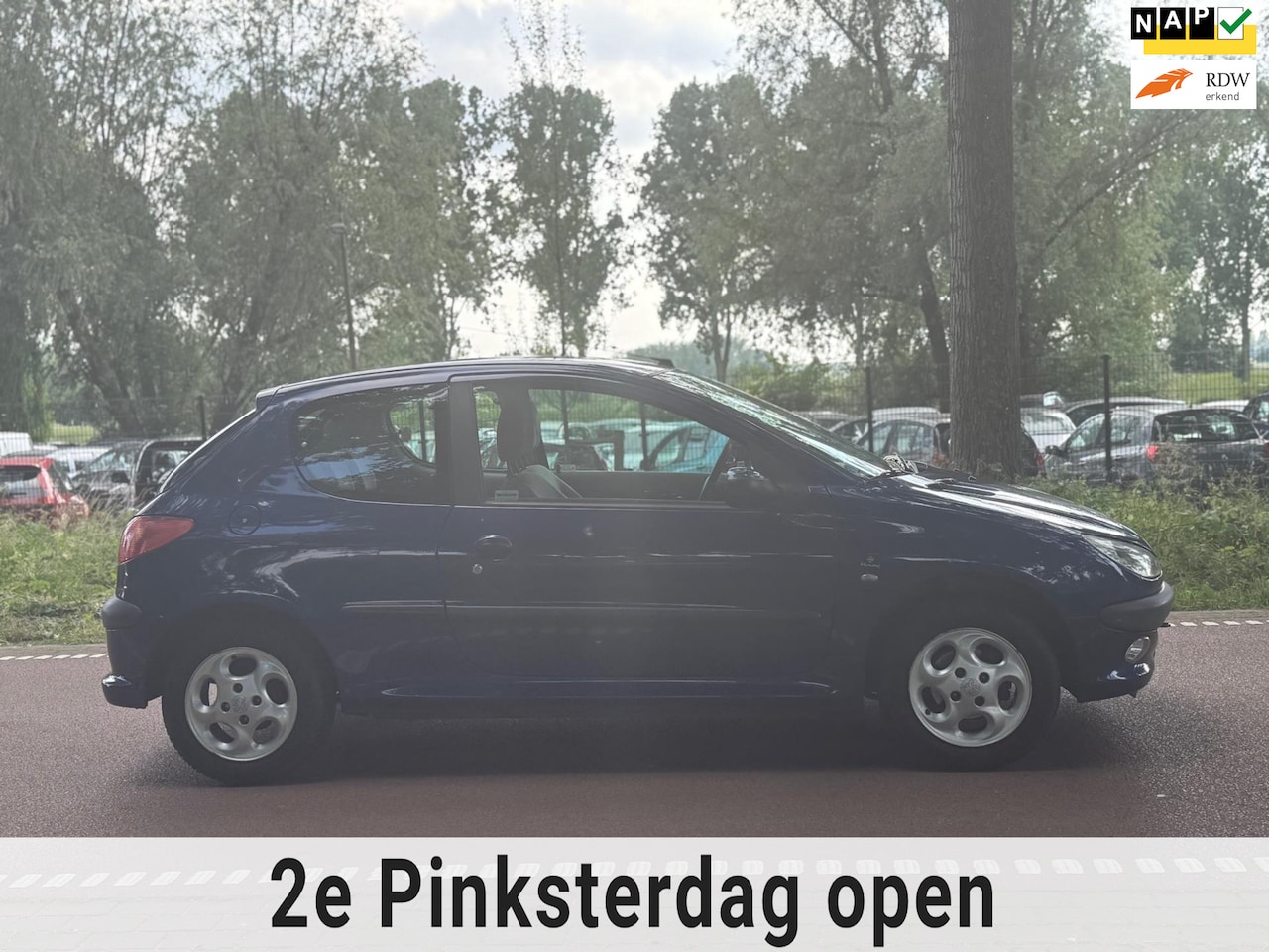 Peugeot 206 - 1.1 X-line APK!ZUINIG!KOOPJE! - AutoWereld.nl