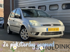 Ford Fiesta - 1.4-16V Ghia AUTOMAAT|TREKHAAK|AIRCO|ELEKTRISCHE RAMEN