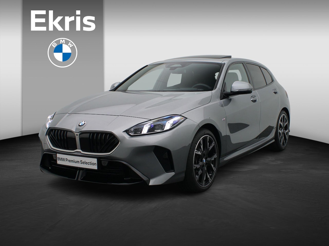 BMW 1-serie - 120 M Sportpakket | Trekhaak | Panoramadak | Driving Assistant | Head-Up Display | Harman/ - AutoWereld.nl