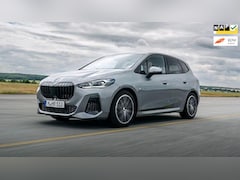 BMW 2-serie Active Tourer - M Sport ACC Line Assist CarPlay Trekhaak Cam H&K Sparkling copper grey Fabriek garantie 20
