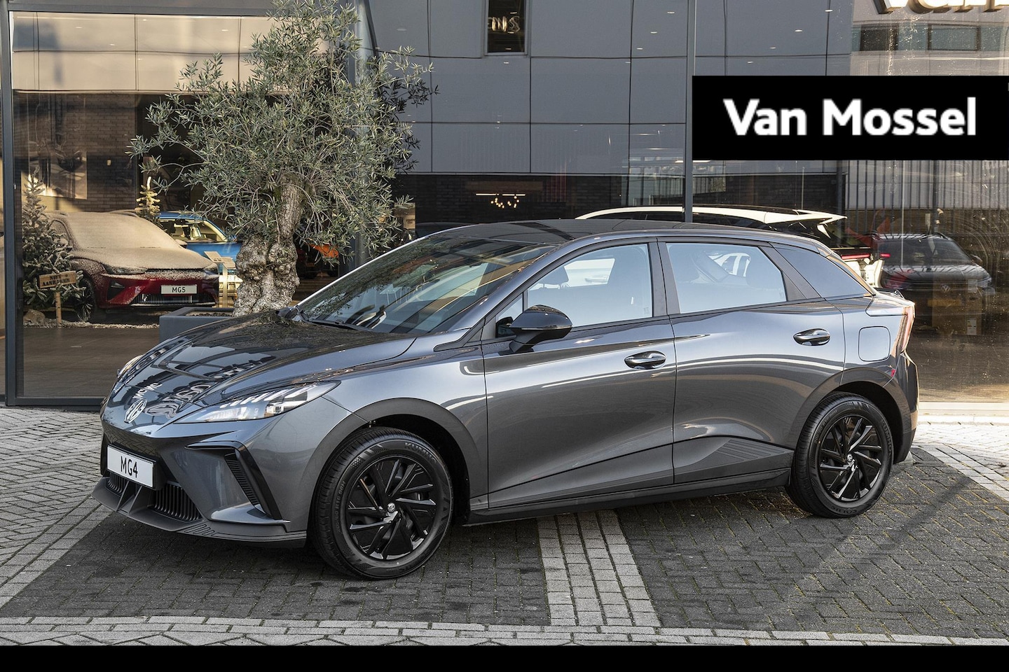 MG MG4 Electric - Standard 51 kWh Airconditioning | 350 km WLTP | Keyless entry| | Apple Carplay | ACC| | Vo - AutoWereld.nl