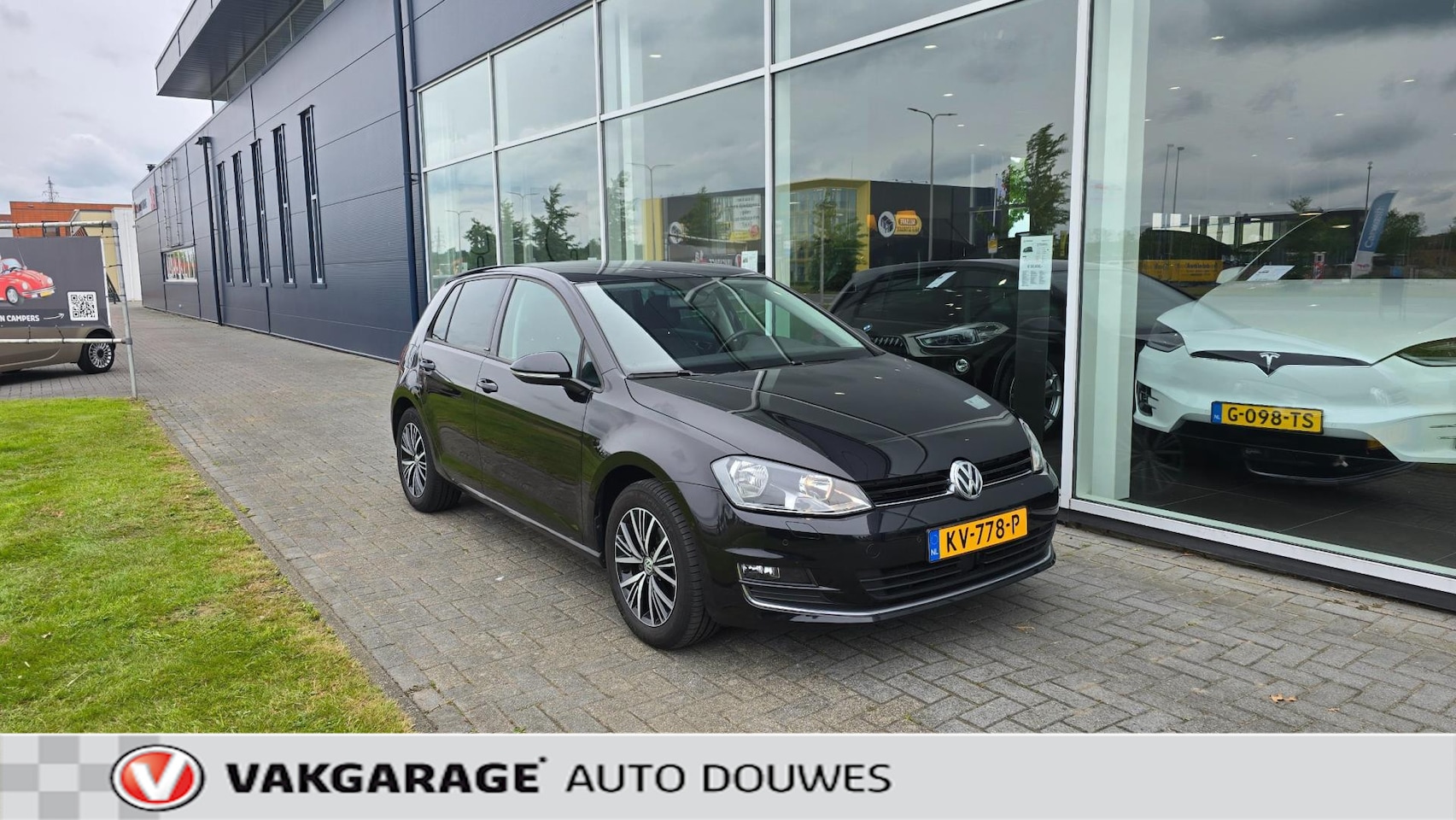 Volkswagen Golf - 1.2 TSI Connected Series | Automaat | Lage kilometerstand | Stoelverwarming | Adapt. Cruis - AutoWereld.nl
