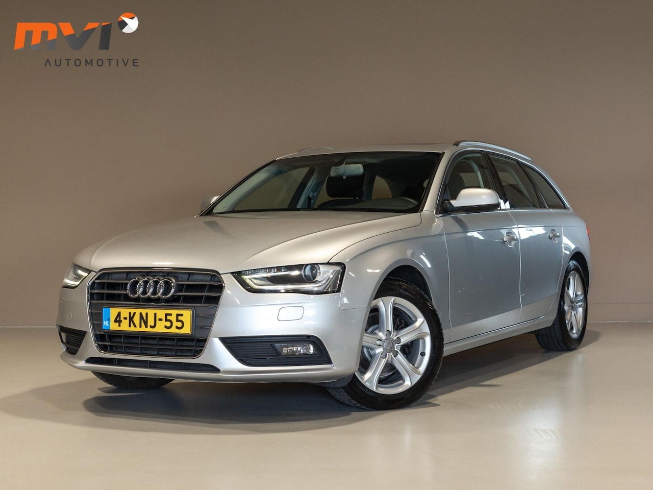 Audi A4 Avant - 1.8 TFSI Business Edition / 170pk / Trekhaak / Panorama dak / - AutoWereld.nl