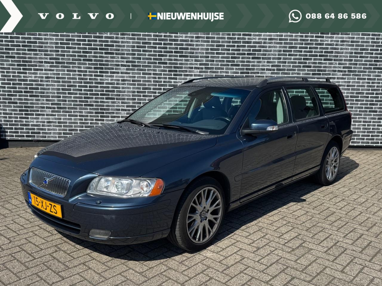Volvo V70 - 2.4 Edition Sport | Trekhaak | Niveau regeling | Bi-Xenon | Parkeersensoren | Memory | Sto - AutoWereld.nl
