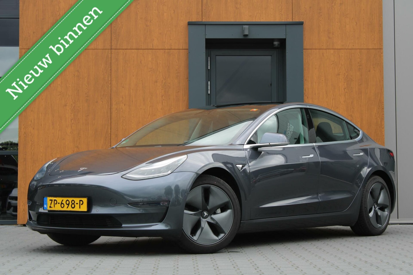 Tesla Model 3 - Long Range RWD Long Range AWD 75kWh | Zeer netjes! | Trekhaak - AutoWereld.nl
