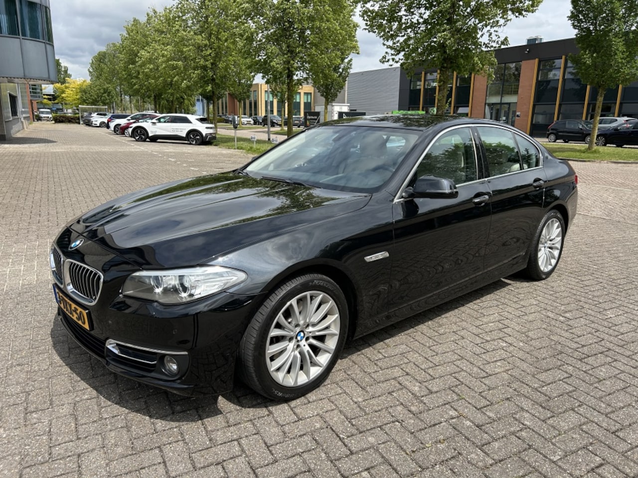 BMW 5-serie - 520i Last Min. Ed. LEER/NAVI/STOELVW/NAP! - AutoWereld.nl