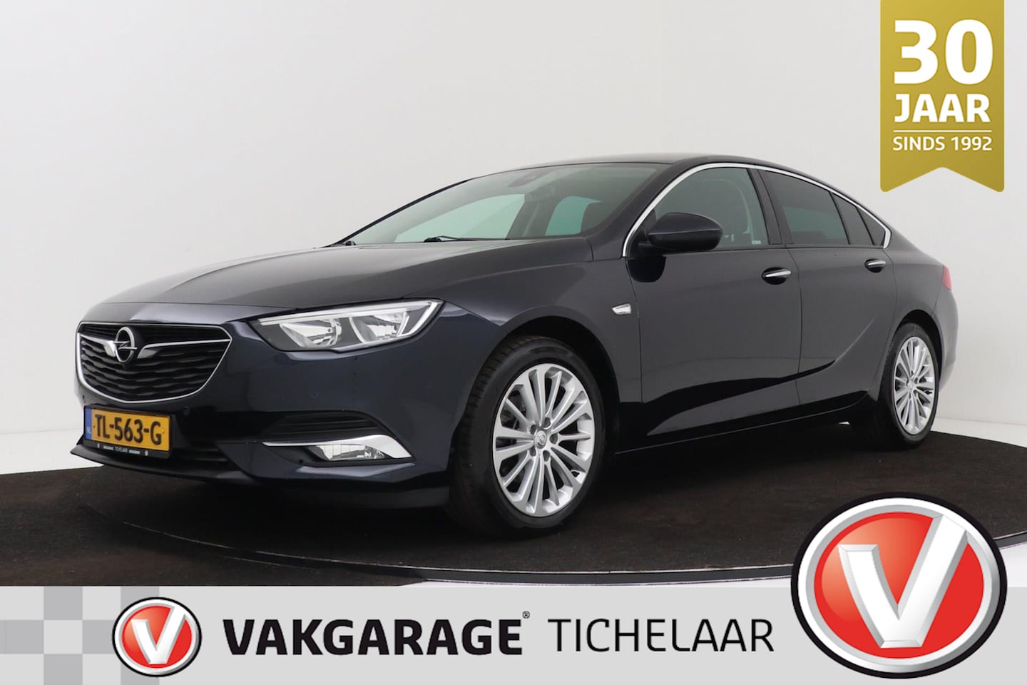 Opel Insignia Grand Sport - 1.5 Turbo Business Executive | Uitklap Trekhaak | Org NL | Keyless | CarPlay | Navigatie | - AutoWereld.nl