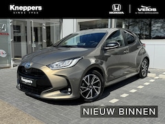 Toyota Yaris - 1.5 Hybrid Style Edition Head-up display, Lederen bekleding, Stoel + Stuur verwarmd, , All