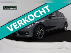 BMW 1-serie - 118i Corporate Lease Executive Automaat (PANORAMADAK, NAVIGATIE, PARKEERSENSOREN)