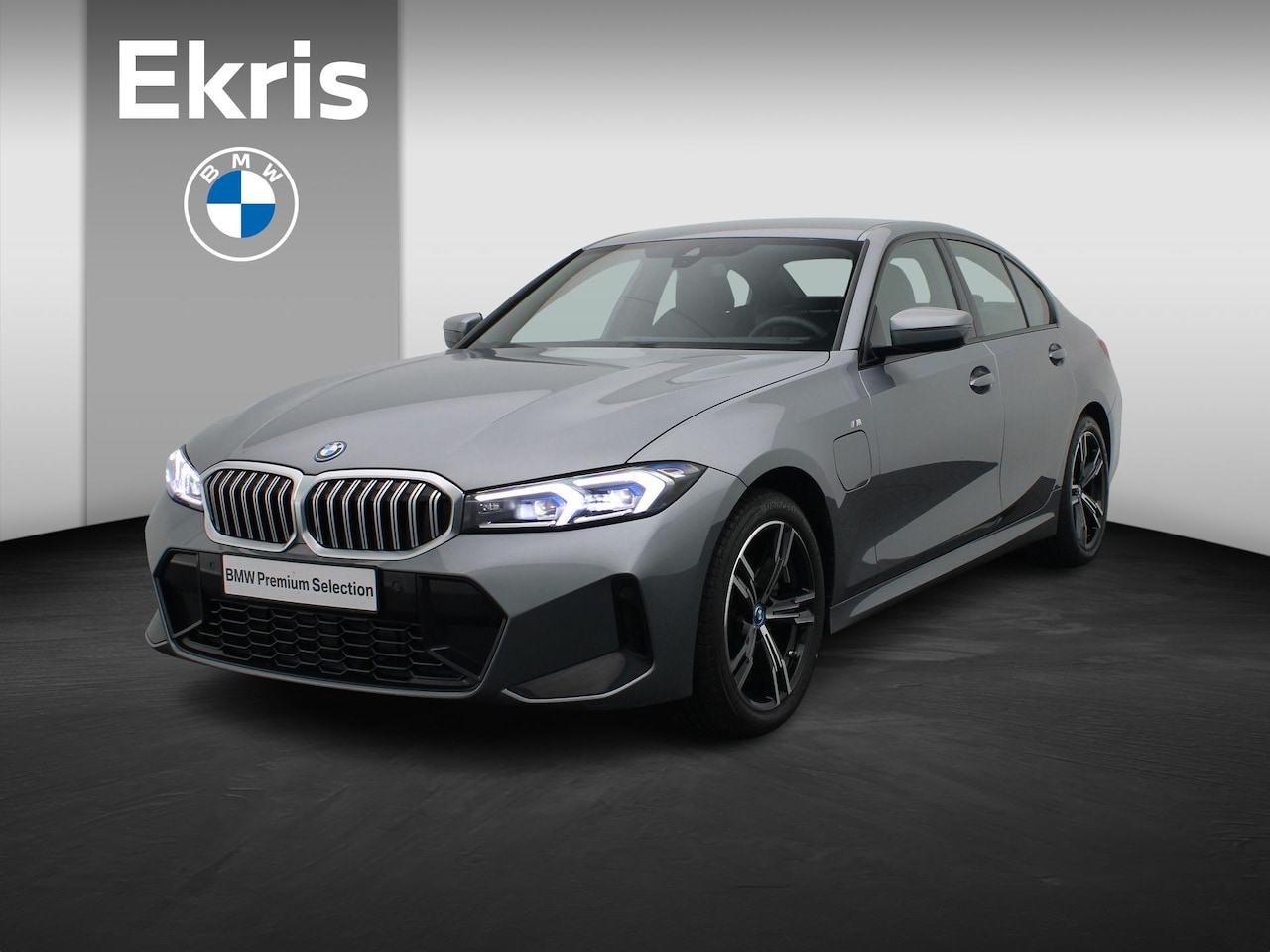 BMW 3-serie - Sedan 330e M Sportpakket | Trekhaak | HIFI | Widescreen Display | 18" - AutoWereld.nl