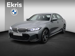 BMW 3-serie - Sedan 330e M Sportpakket | Trekhaak | HIFI | Widescreen Display | 18"