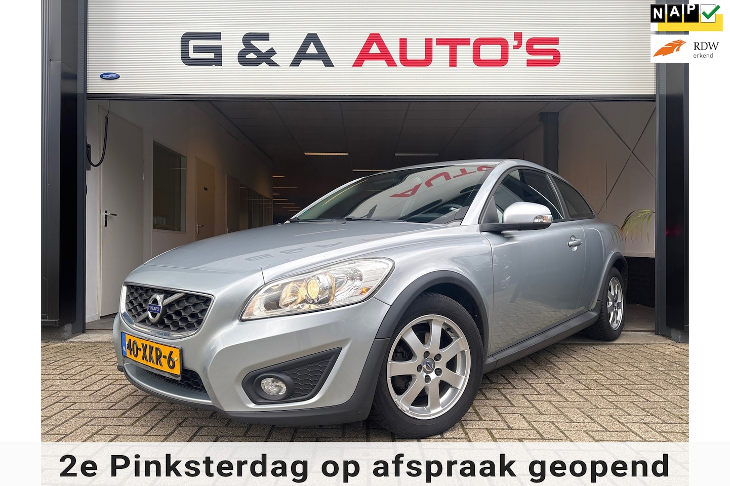 Volvo C30 - 1.6 D2 R-edition / NIEUWE APK / CRUISE CTRL / AIRCO / PDC / LEDER - AutoWereld.nl