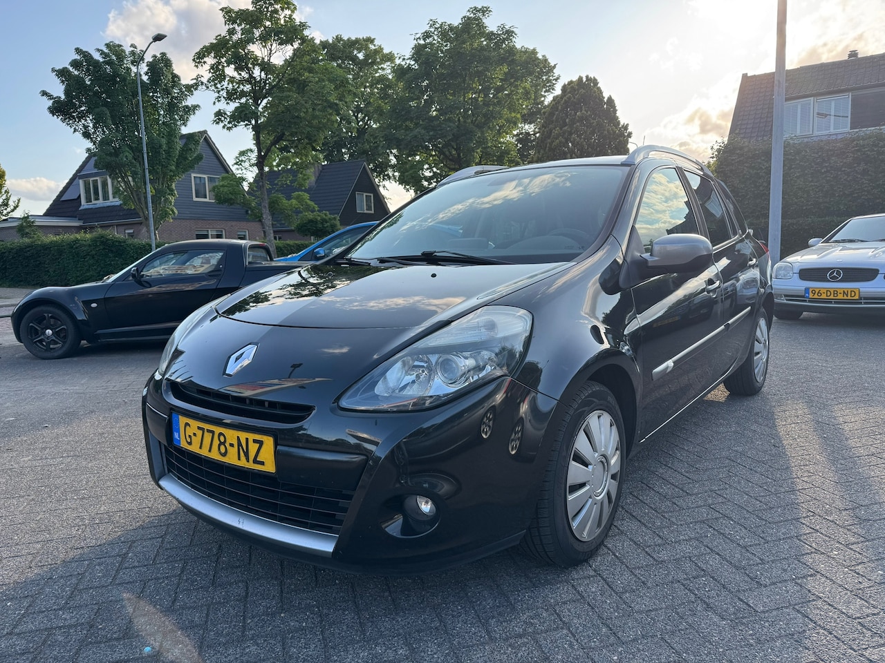 Renault Clio Estate - 1.2 TCE Authentique 1.2 TCE Authentique 101pk,Apk21/11/25,Pano,Elek-pakket - AutoWereld.nl