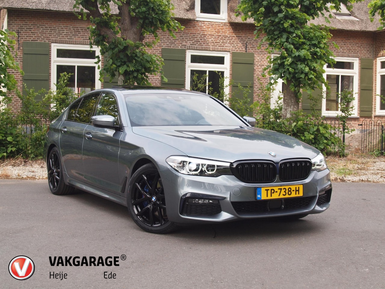 BMW 5-serie - 530e iPerformance Executive | M-Pakket | Schuifdak | Camera | Dealer Onderhouden | NL-Auto - AutoWereld.nl