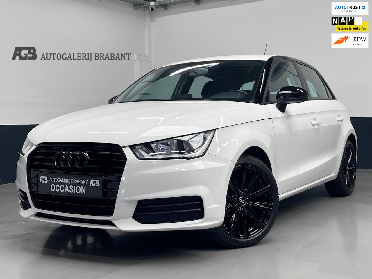 Audi A1 Sportback - 1.0 TFSI Navi/CC/Stoelverwarming - AutoWereld.nl