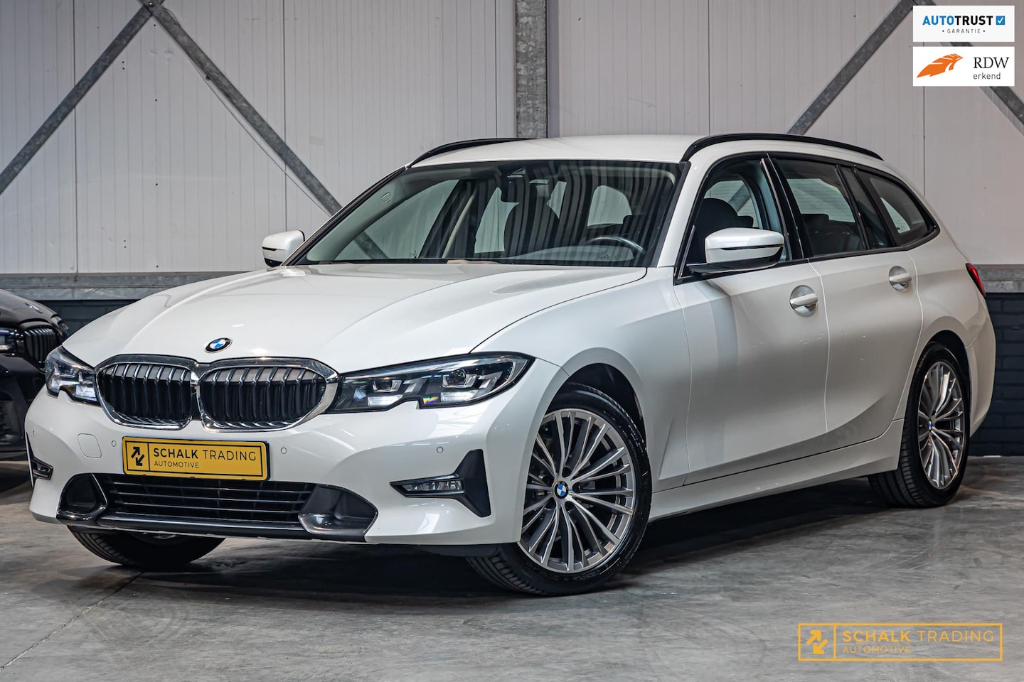 BMW 3-serie Touring - 320i High Executive|Leder|Sportstoelen| - AutoWereld.nl