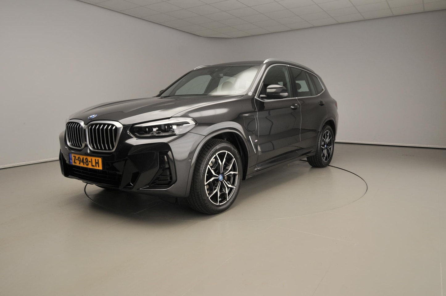 BMW X3 - xDrive30e | M-Sportpakket | LED | Leder | Navigatie | Trekhaak | Sportstoelen | Chrome lin - AutoWereld.nl