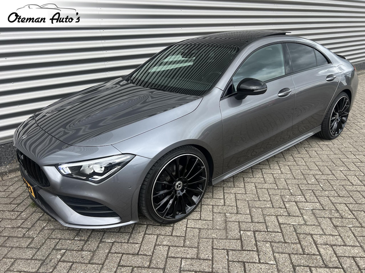 Mercedes-Benz CLA-Klasse - 180 AMG Panorama Widescreen 20 inch Mercedes-Benz CLA-klasse 180 Business Solution AMG - AutoWereld.nl
