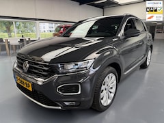 Volkswagen T-Roc - 1.5 TSI Sport|Leder|ACC|Digital cockpit|