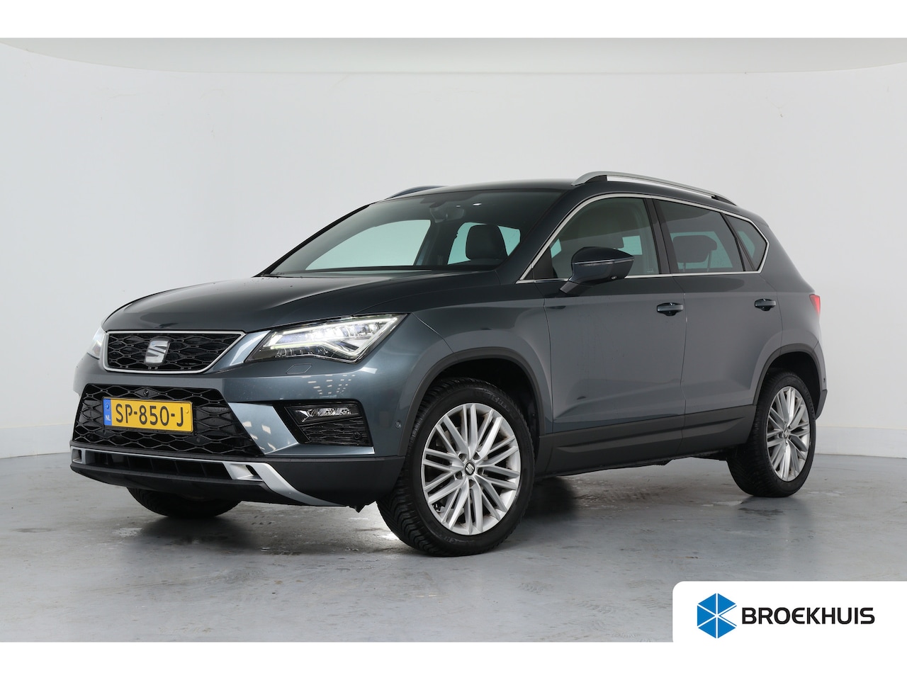 Seat Ateca - 1.4 EcoTSI Xcellence Business Intense | Dealer Onderhouden! | LED | Vitrtual | Standkachel - AutoWereld.nl