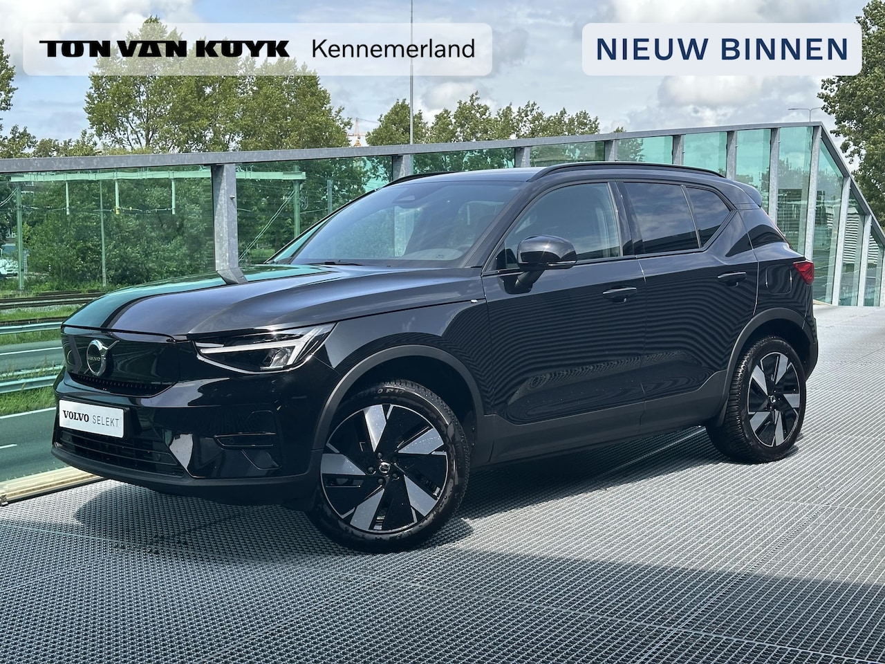 Volvo EX40 - Single Motor Extended Range Plus 82 kWh / Trekhaak / Stoel + stuur verwarmd / Extended Ran - AutoWereld.nl