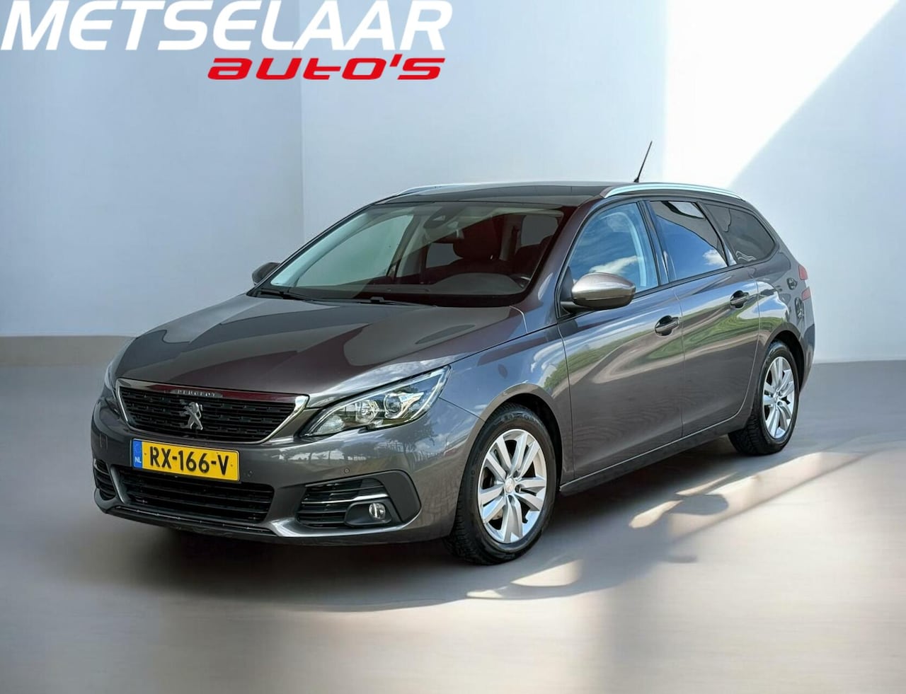 Peugeot 308 SW - 1.2 PureTech Blue Lease Executive 1.2 PureTech Blue Lease Executive - AutoWereld.nl